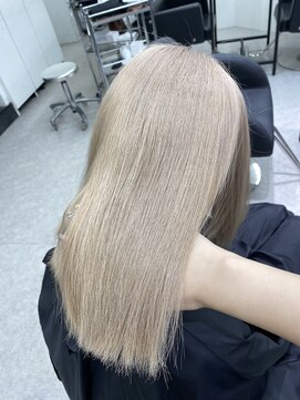 ペレ 渋谷(PELE) ホワイトグレージュ/デジタルパーマ/チェリーブラウン/渋谷