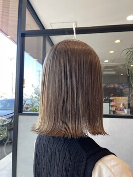 アチーブリス(achieve Liss) 切りっぱなしボブ