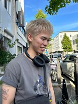 エディ(Edy)&nbsp;抜きっぱなしブロンドスパイキーショートメンズ眉毛カット