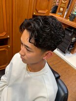 ミリオンバックス 御徒町店(Million Backs)&nbsp;御徒町/刈り上げセンターパート/波巻きツイストスパイラル