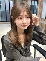 ポーチバイハニー オモテサンドウ(PORCH by HONEY omotesando)&nbsp;ミディアムヘアハッシュカットグレージュ2