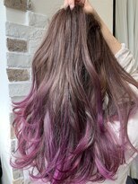 ネウィベルシア 名駅(newi belsia)&nbsp;インナーカラー、ピンクラベンダー、イヤリングカラーグレージュ