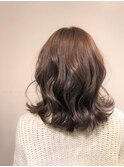外ハネ　ふんわりウェーブ　ミディアム