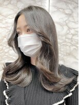 ロイジー(roijir) 表参道roijir 韓国風くびれヘア×グレージュラテカラー