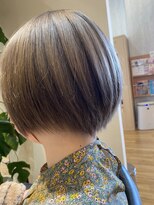 フレンズ 山鼻店(friend's)&nbsp;ハイグレージュ髪質改善丸みショートボブ