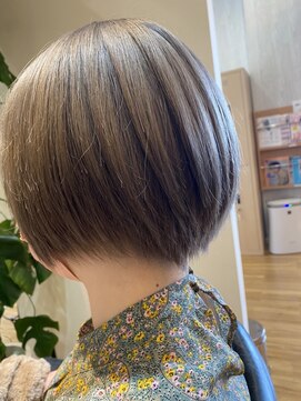 フレンズ 山鼻店(friend's) ハイグレージュ髪質改善丸みショートボブ