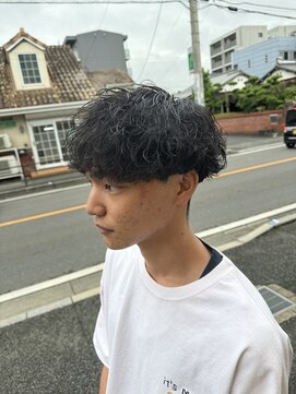 ザ ライト バイ アストレア(The Light by Astraea) 波巻きスパイラルパーマ