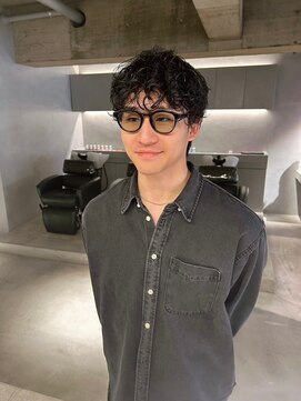 リール(rire) rireニュアンスパーマカルマパーマベリーショートダークアッシュ