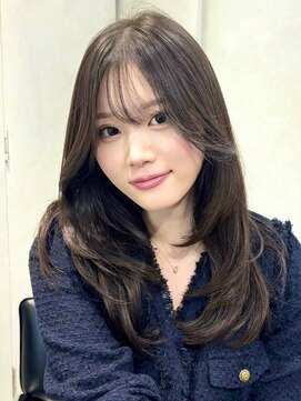 オニキス(ONYX) 透明感ブラウンカラー韓国風レイヤーカット【emi】