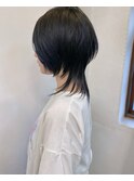 頭の形をきれいに見せるセミロングウルフ♪