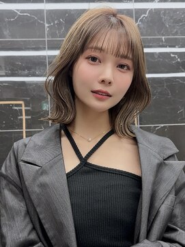 サイン 渋谷(SIGN) 韓国ボブハッシュカットレイヤーカットグレージュブリーチ無し