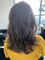 ミア(mia)&nbsp;大人シアーベージュミニウルフボブミディアムレイヤー