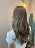 スモーキーベージュ