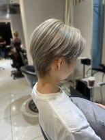 ユーフォリア 池袋東口駅前店(Euphoria)&nbsp;【Euphoria池袋/wakana】韓国カット シルバーカラー