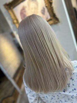 ティグル テンジン(TIGRE tenjin) ホワイトベージュ