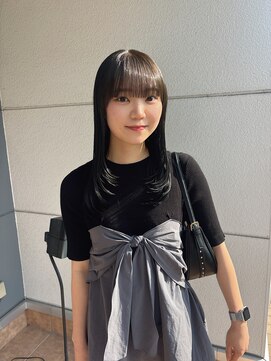 ヘアーアイストゥーレ(HAIR ICI TRE) ダークカラーオリーブカラーブリーチなしカラー顔まわりレイヤー