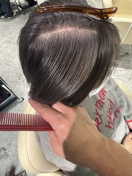 白髪ぼかしハイライトグレージュショートボブ40代50代心斎橋