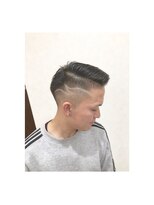 コジック ヘアアンドアイ(Cogic hair & eye)&nbsp;襟足すっきりメンズカット スキンフェード7：3ラインアート