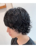 ハク アトリエ(HaKU atelier)&nbsp;セミウェットグランジスパイラルパーマメンズマッシュウルフ