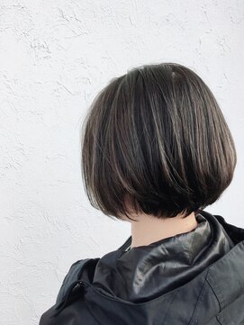 ロンド(Le rond) ナチュラルストレートのショートボブ