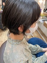 ヘアーゾーン ハチマルハチ 登戸駅前店(Hair Zone 808) 前下がりボブでクールビューティ