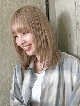 エリマ 調布(elima) ハイトーンベージュミディアム 前髪あり くびれヘア レイヤー