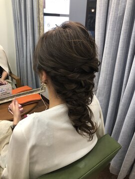 ワンイレブン 新橋銀座口(ONE_ELEVEN) #ヘアセット#ハーフアップ#編み込み#
