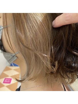 シャンプーボーイ ホワイトベージュ×ナチュラルブラウン