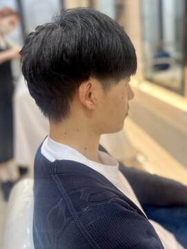 ザビー(THE B) 本八幡×メンズ×ショート×眉カット×アイブロウスタイリング