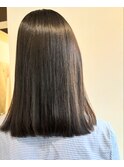 暗髪 ナチュラルストレート