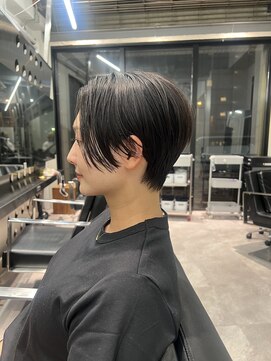 シャウルデッサン(CHARLES DESSIN) ハンサムショート 黒髪