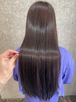 ガーディナ(Gardina)&nbsp;ダークブラウン 縮毛矯正 髪質改善トリートメント 20代 艶髪