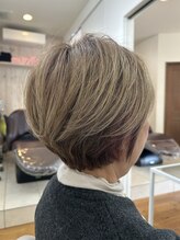 髪質と骨格に合わせたカット設計