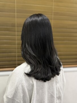 ヒュッゲ(Hygge) 透明感抜群イルミナカラー