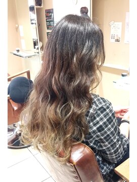 キャンバス 川崎(canvas.) 外国人風グラデーション