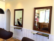 ヘアーサロン ヒールグリーン(hair salon Heal Green)の雰囲気（2席の落ち着いたプライベートサロンで癒しのサロンタイムを…♪）