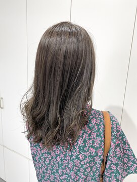 ジーニー 横浜(giinii) giinii_渋谷良太_モテ髪ロング_ベージュ_コテ巻き