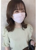 前髪ありのくびれミディ S字ウェーブ 大人可愛いふんわりヘア