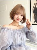 ふわっと動きのある大人フェミニンボブ