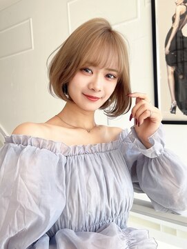 ロンド クラン 岡崎(Lond Clan) ふわっと動きのある大人フェミニンボブ