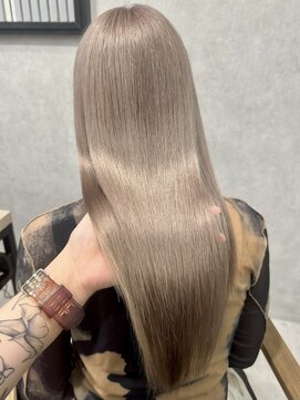 ロウル 渋谷(LOWRL) グレーミルクティー/ケアブリーチカラー/水素トリートメント