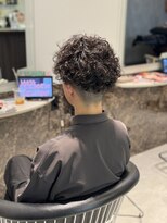 ビジョルノ つくばみどりの店(Begiorno)&nbsp;スパイラルパーマアップバング短髪