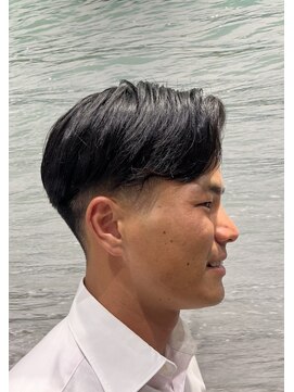 ヨシザワインク プレミアム 横浜 桜木町店(YOSHIZAWA Inc. PREMIUM) スーツ短髪ツーブロックスキンフェード