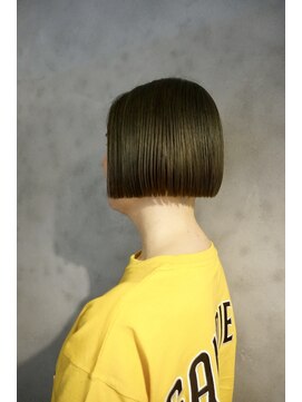 229 リップラインボブ/オリーブ