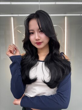 ボタン ハカタ(VOTAN hakata) 博多/韓国ヘア/ブルーブラック/透明感カラー/センター分け