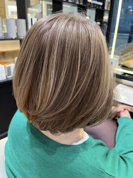 ジュイール(jouir) 三鷹ショートボブくびれショートイルミナカラー顔周りレイヤー