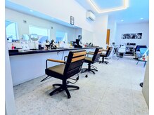 アルテライフデザイン(ARTE LIFE DESIGN)の雰囲気(3席の小さなサロン。フルフラットシャンプー台YUME完備。)