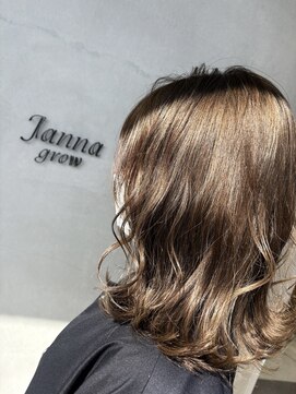 ジャンナ グロー(Janna grow) ブリーチありミルクティーベージュ