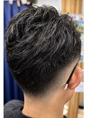 動きと清潔感の大人メンズショート