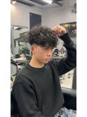 スパイキーショート フェード スペインカール ルーズパーマ
